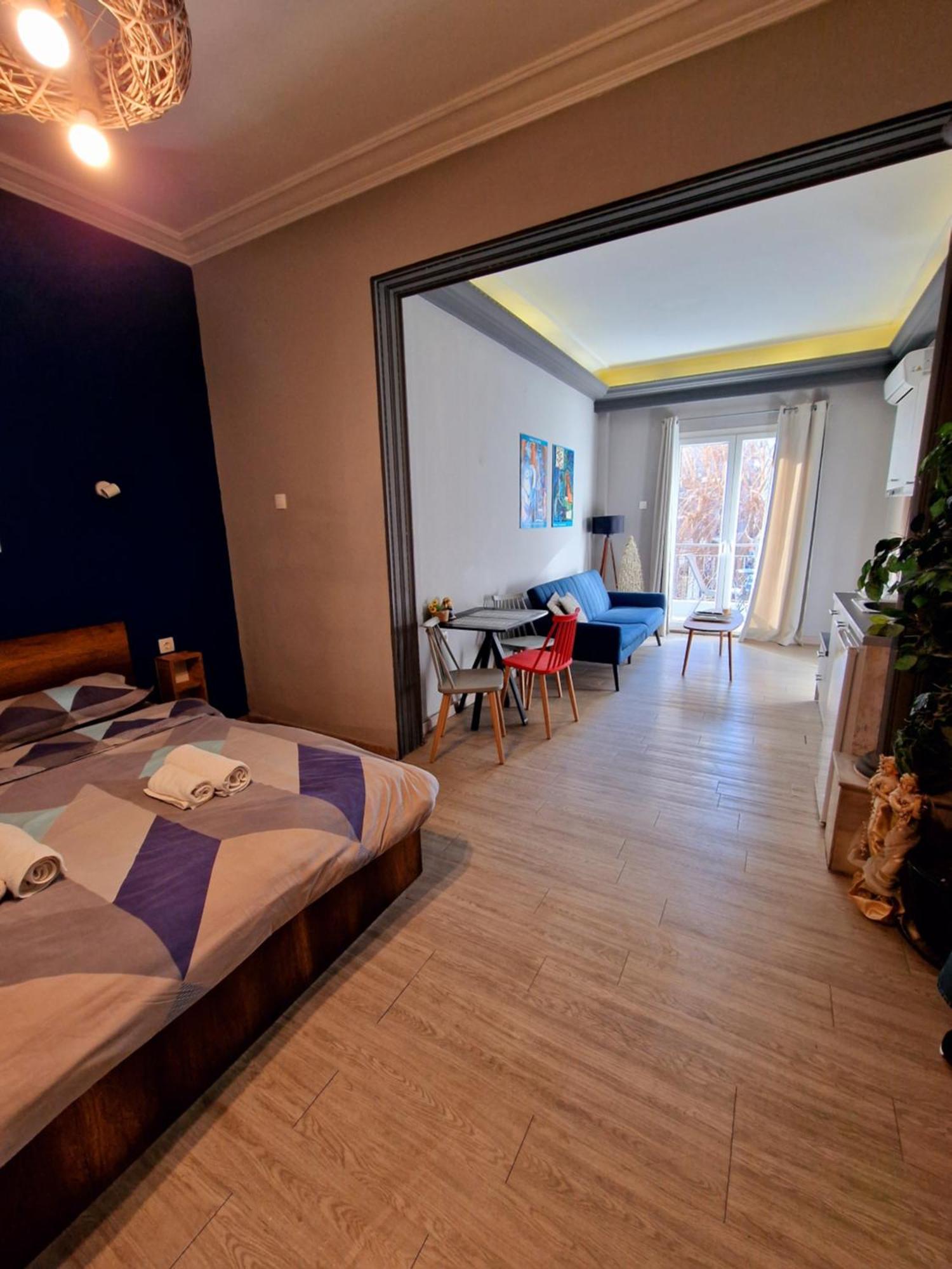 Closer "Egnatia Apartment 1" Thessaloniki Exterior photo